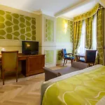 Отель Grand Visconti Palace 4*