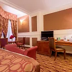 Отель Grand Visconti Palace