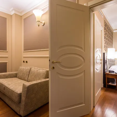 Szálloda Grand Visconti Palace 4*